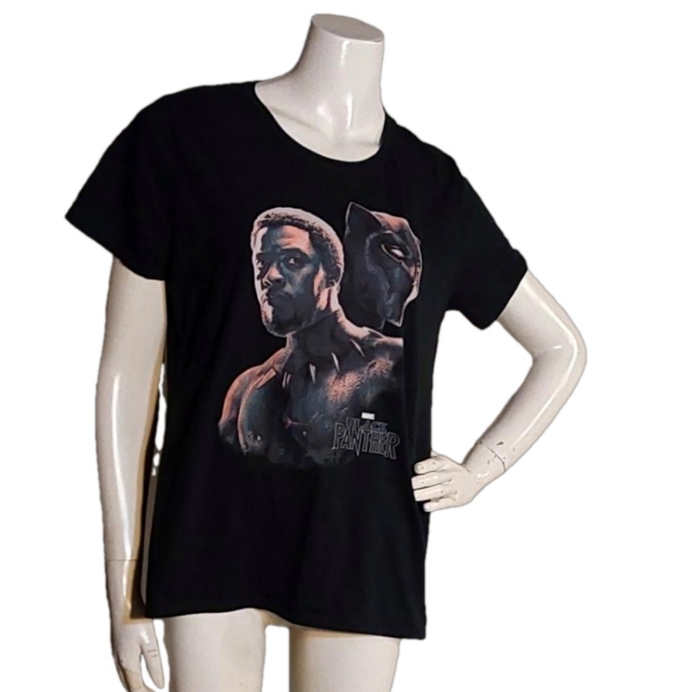 MARVEL BLACK PANTER WOMEN'S  GRAPHIC TEES SIZE LARGE‎